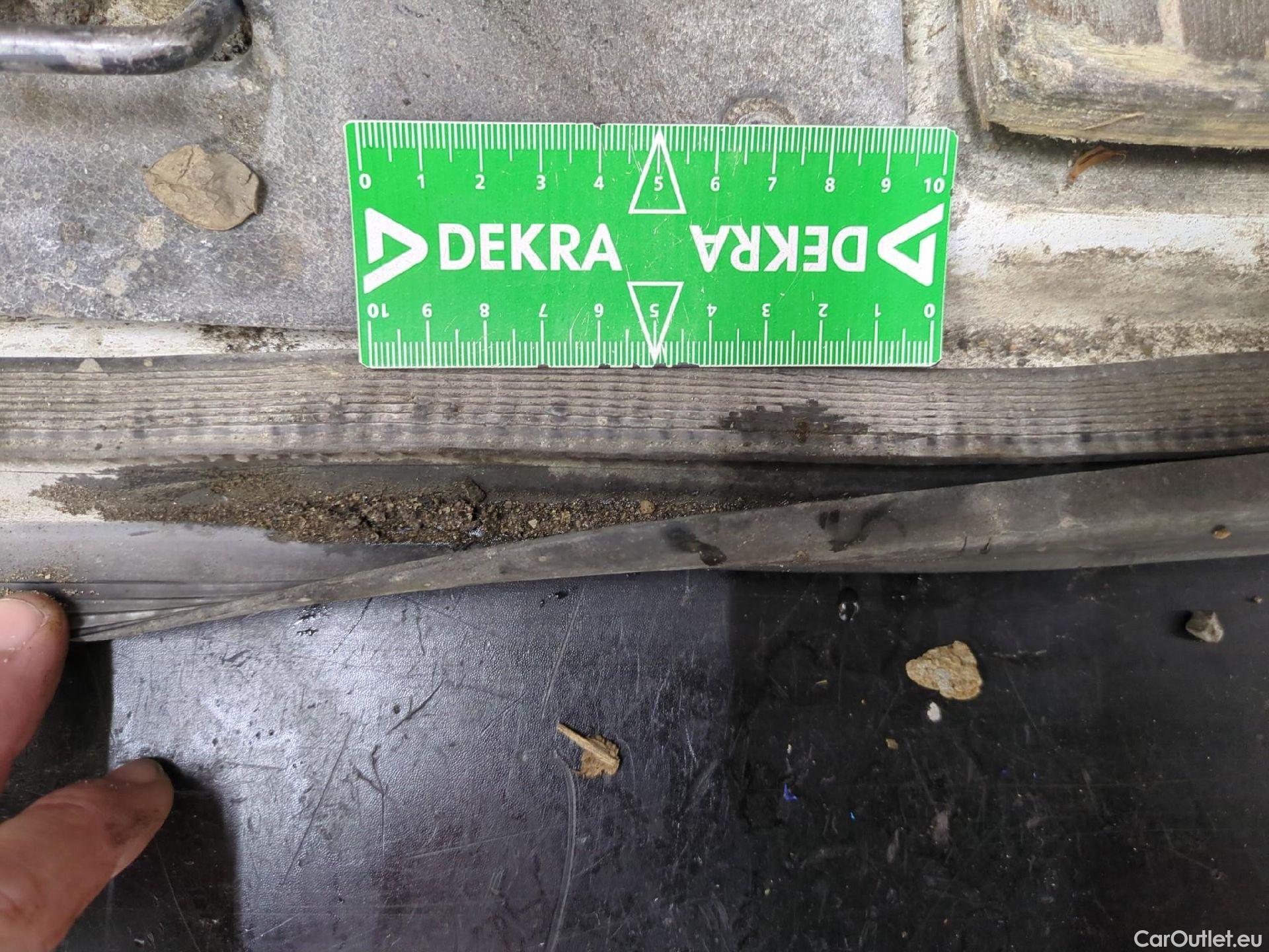  Peugeot  Expert PEUGEOT  VU 4p Fourgon 2.0 BlueHDi 120 S&S Standard Premium P. #35