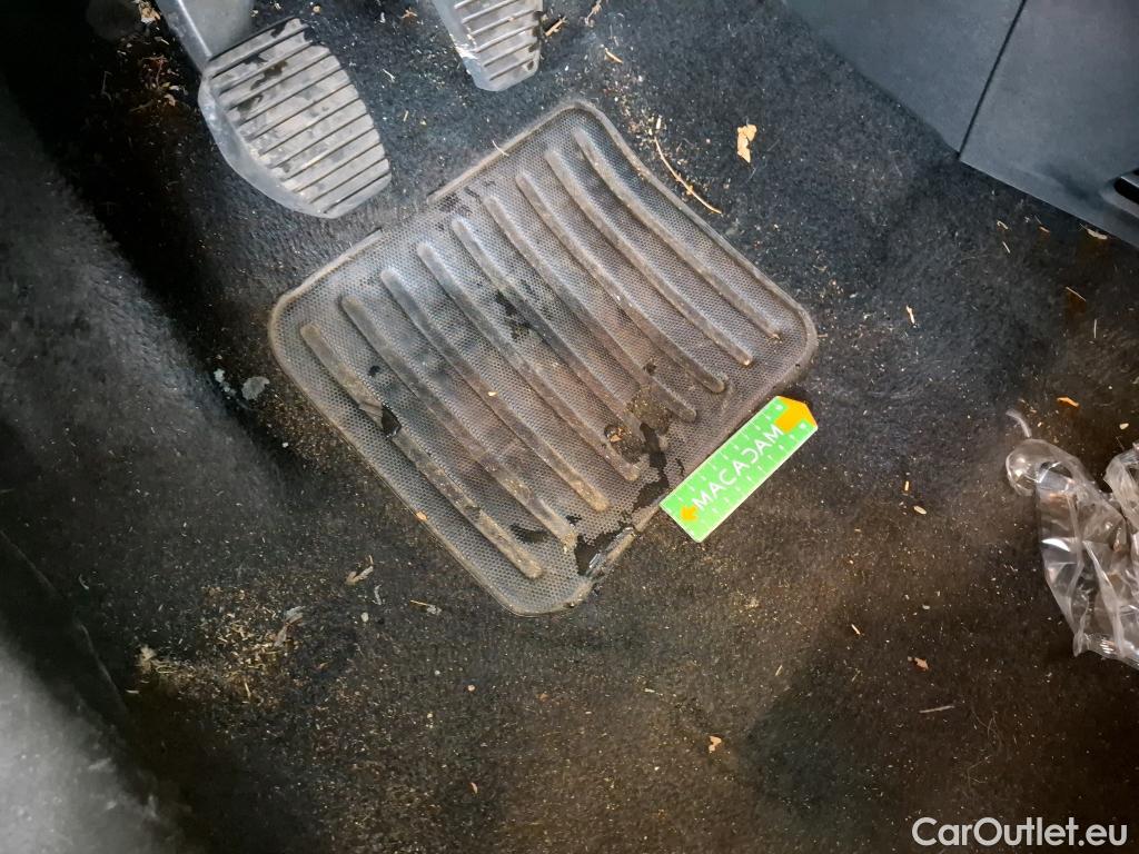  Peugeot  208  Affaire Premium Pack 1.5 HDi 100CV BVM5 E6dT #44