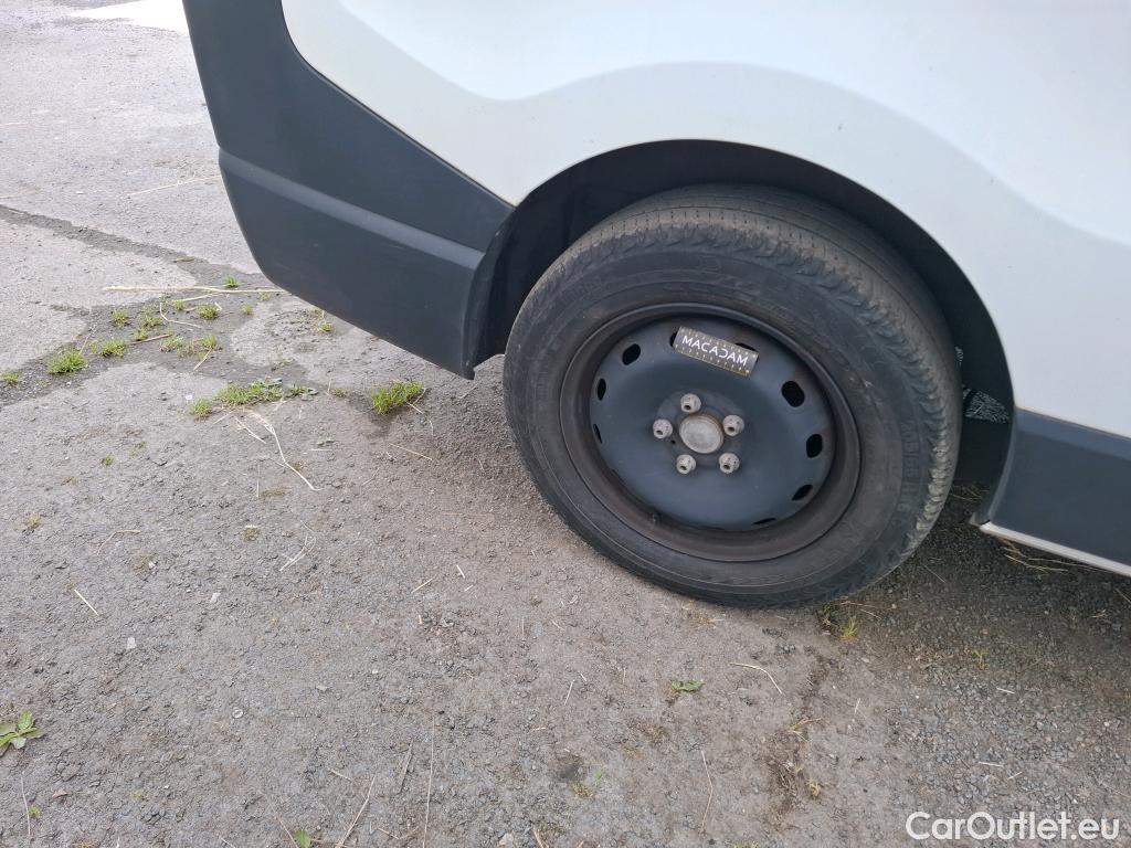  Renault  Trafic  III Fourgon L2H1 1300 Confort 1.6 dCi 120CV BVM6 E6dT #21