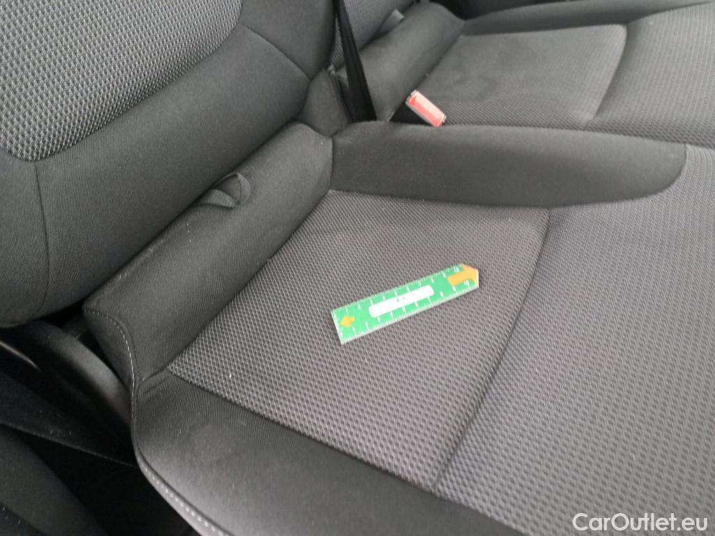  Renault  Trafic  III Fourgon L2H1 3T Confort 2.0 dCi 130CV BVM6 E6d #19