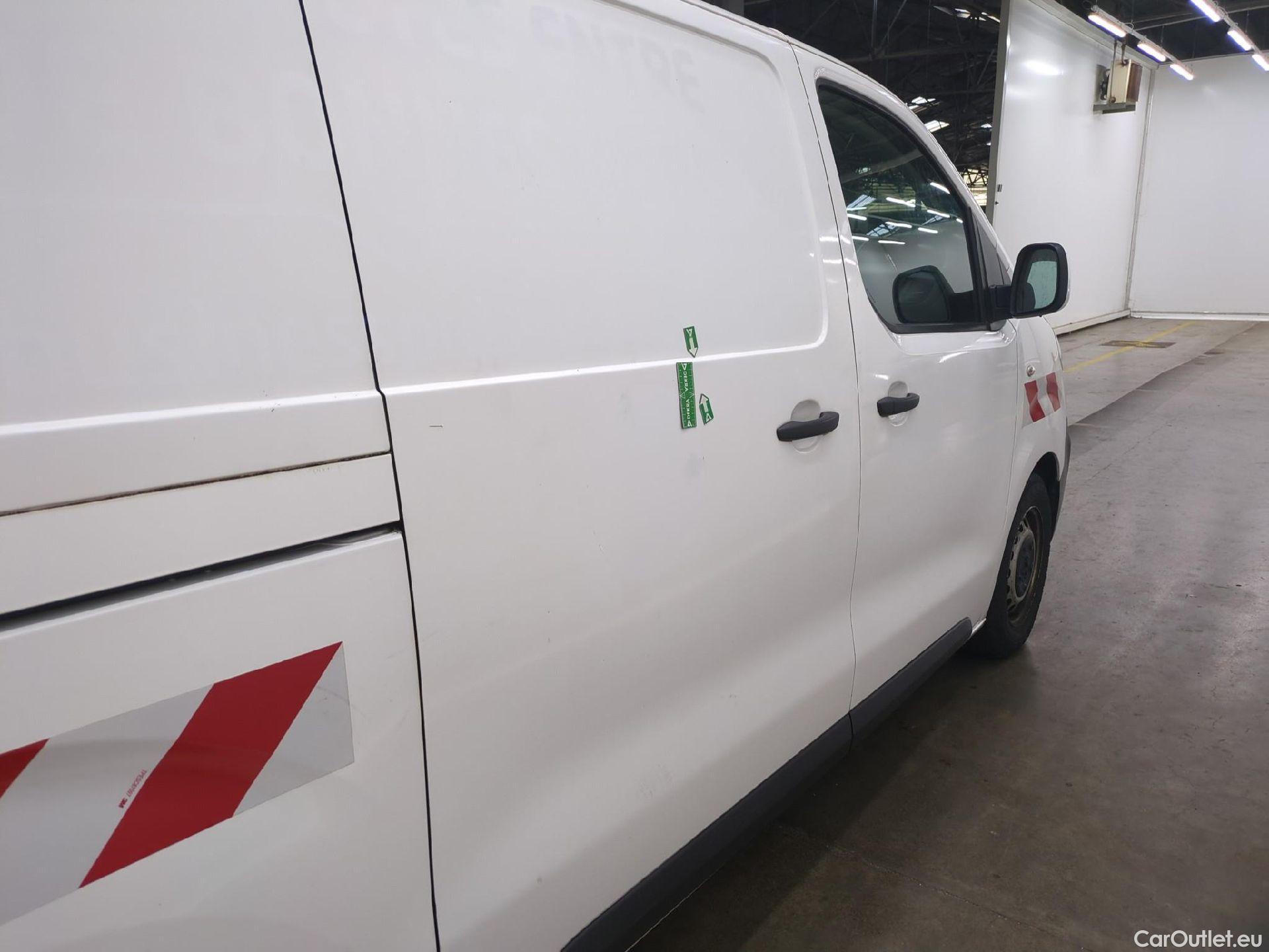  Peugeot  Expert PEUGEOT  VU 4p Fourgon 2.0 BlueHDi 120 S&S Standard Premium P. #47