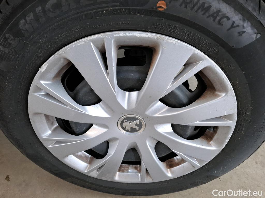  Peugeot  208  Affaire Premium Pack 1.5 HDi 100CV BVM5 E6dT #88