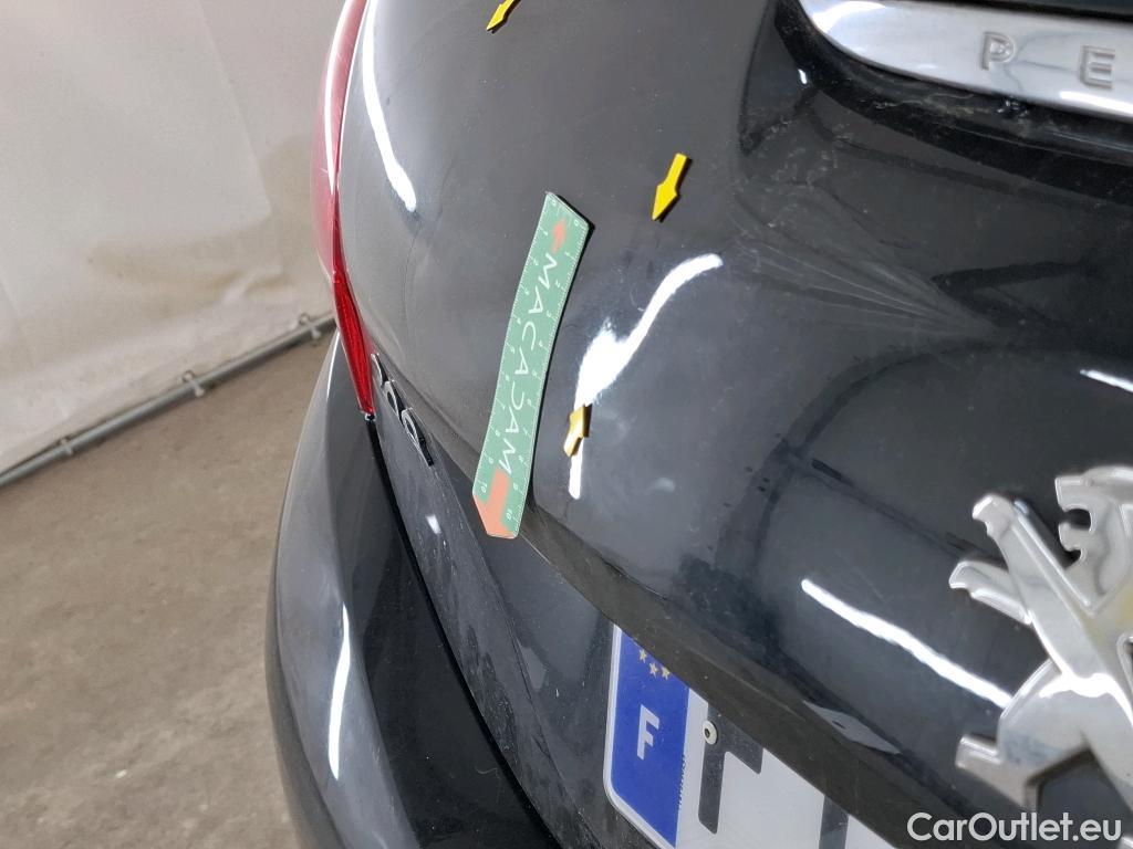  Peugeot  208  Affaire Premium Pack 1.5 HDi 100CV BVM5 E6dT #4