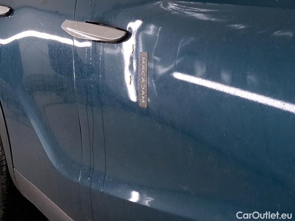  Citroen  DS3 DS DS 3 Crossback / 2018 / 5P / SUV PureTech 130 Automatique Chic #2