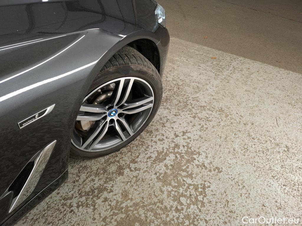  Bmw  Serie 5 BMW Série 5 Touring / 2020 / 5P / Break 530e 292ch Busi Design BVA8 #35