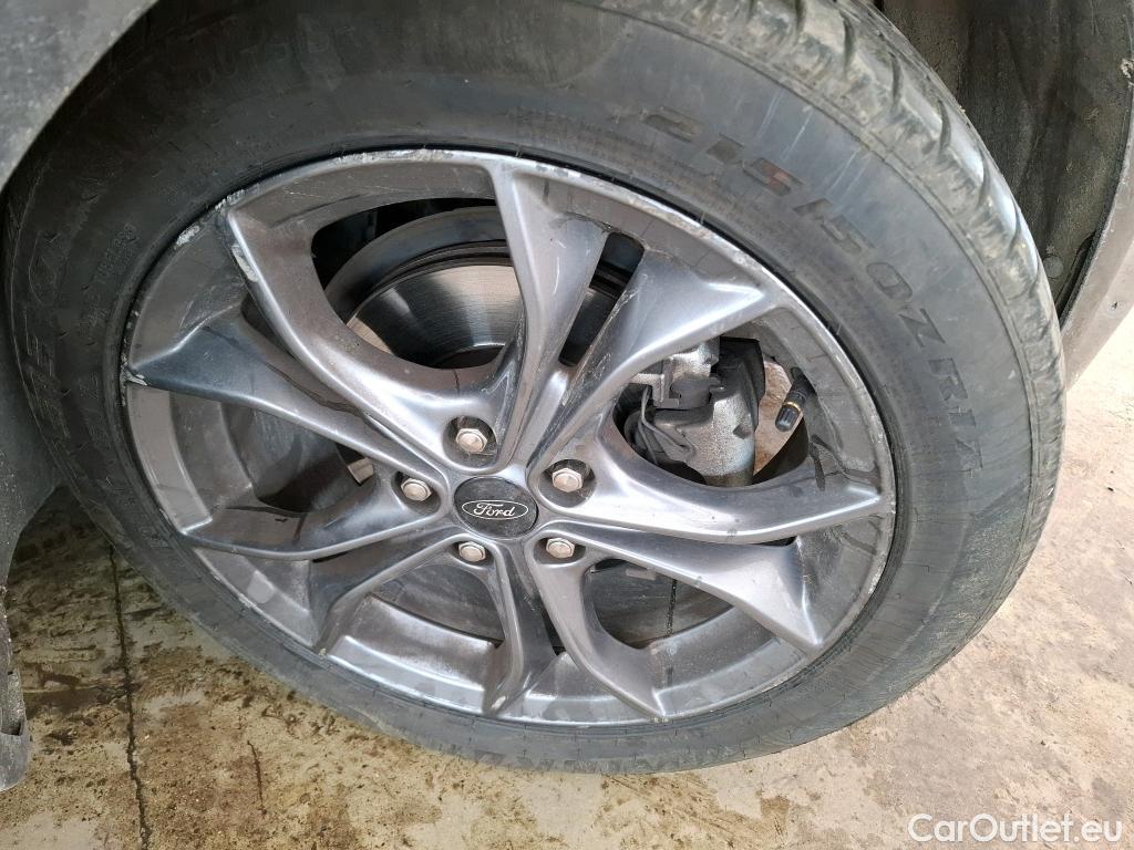  Ford  Focus FORD  / 2018 / 5P / Berline 1.0 EcoBoost 125ch St-Line #29