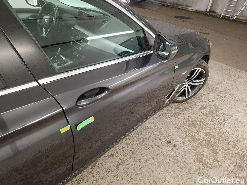  Bmw  Serie 5 BMW Série 5 Touring / 2020 / 5P / Break 530e 292ch Busi Design BVA8 #61