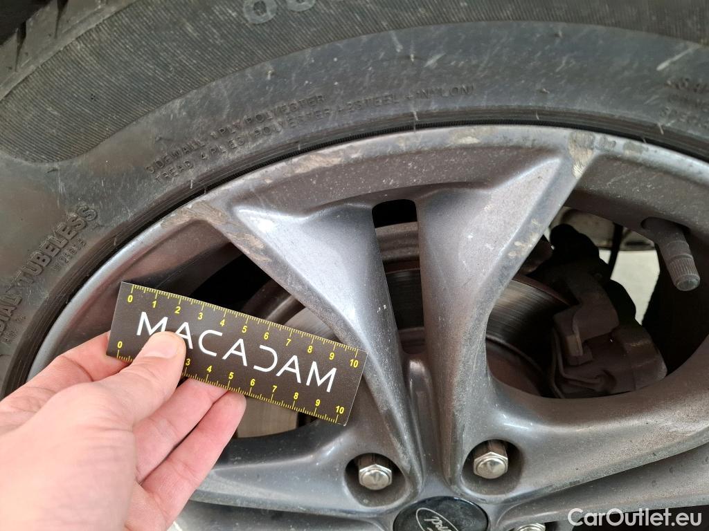  Ford  Focus FORD  / 2018 / 5P / Berline 1.0 EcoBoost 125ch St-Line #24