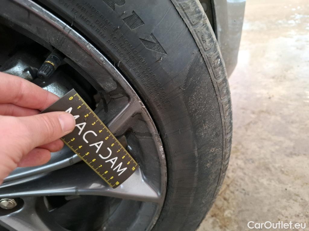  Ford  Focus FORD  / 2018 / 5P / Berline 1.0 EcoBoost 125ch St-Line #32