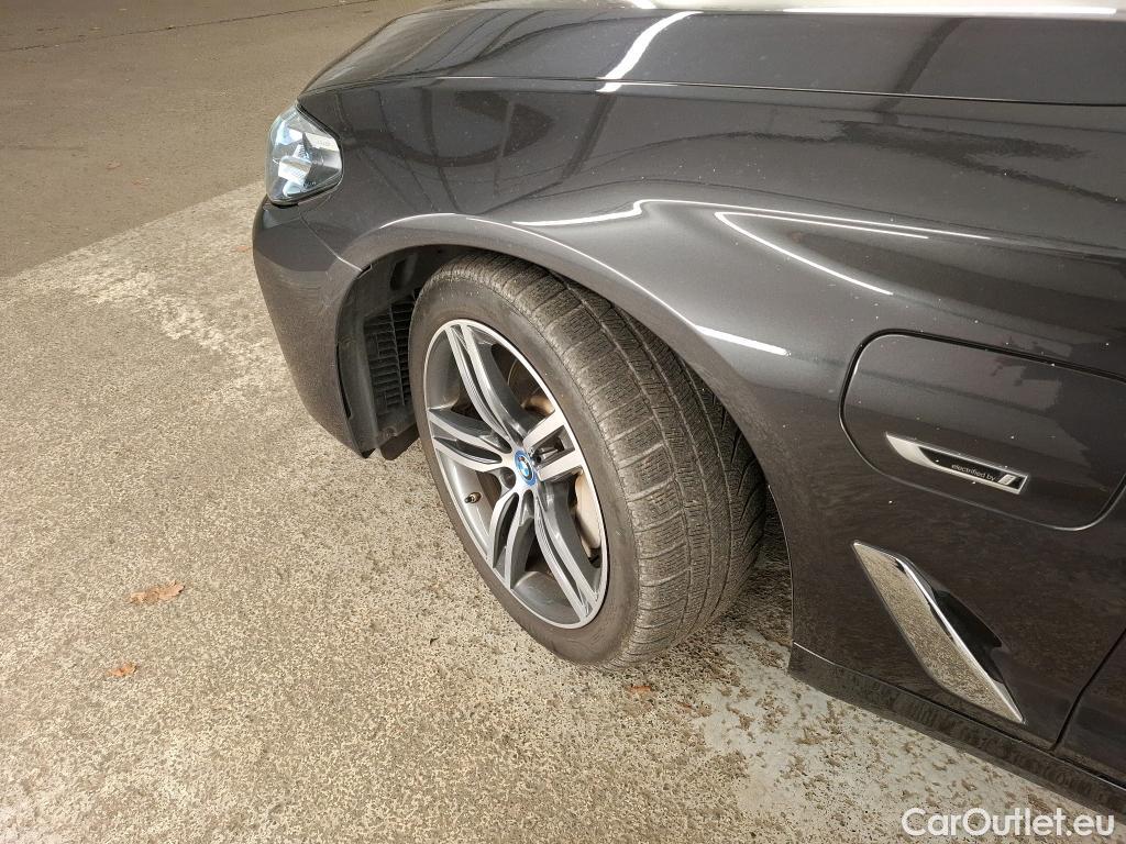  Bmw  Serie 5 BMW Série 5 Touring / 2020 / 5P / Break 530e 292ch Busi Design BVA8 #26