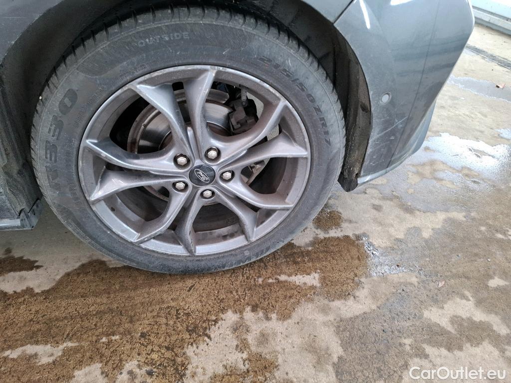  Ford  Focus FORD  / 2018 / 5P / Berline 1.0 EcoBoost 125ch St-Line #22