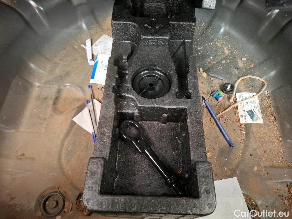  Ford  Focus FORD  / 2018 / 5P / Berline 1.0 EcoBoost 125ch St-Line #53