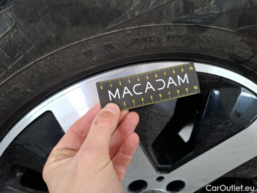  Mercedes  GLB MERCEDES-BENZ  / 2019 / 5P / SUV  200 d Business Line #25