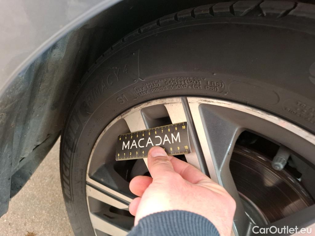  Peugeot  208  Allure Business 1.2 PureTech 100CV BVM6 E6d #7