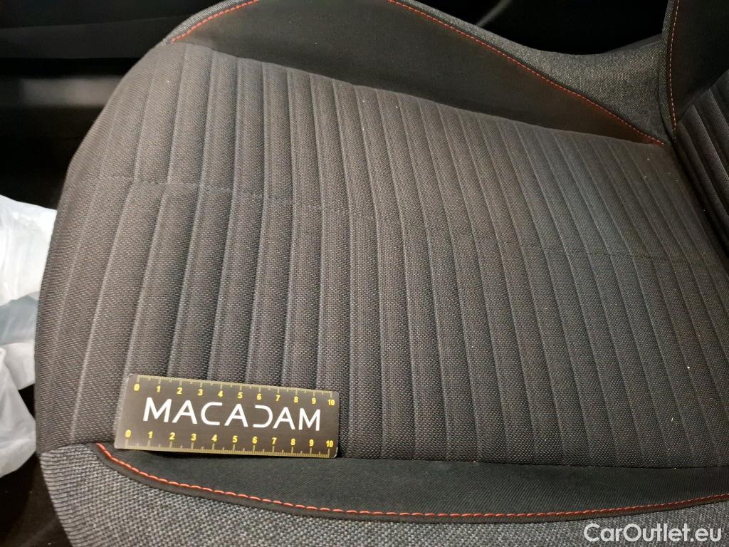  Peugeot  2008  Active Pack 1.2 PureTech 130CV BVA8 E6d #17