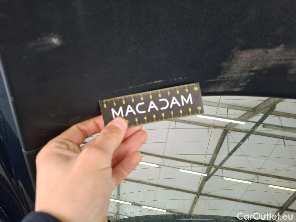  Mercedes  GLB MERCEDES-BENZ  / 2019 / 5P / SUV  200 d Business Line #35