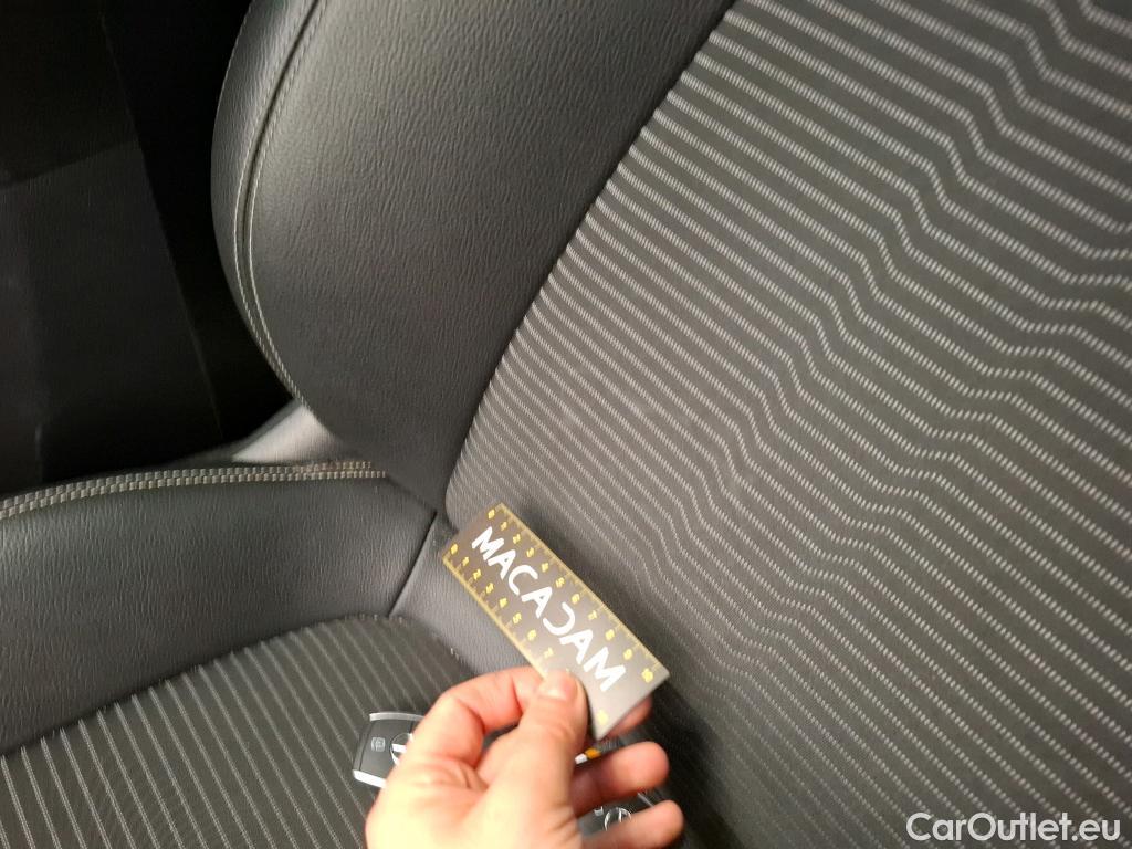  Mercedes  GLA MERCEDES-BENZ  / 2020 / 5P / SUV 1.3  250 e BUSINESS LINE DCT #42