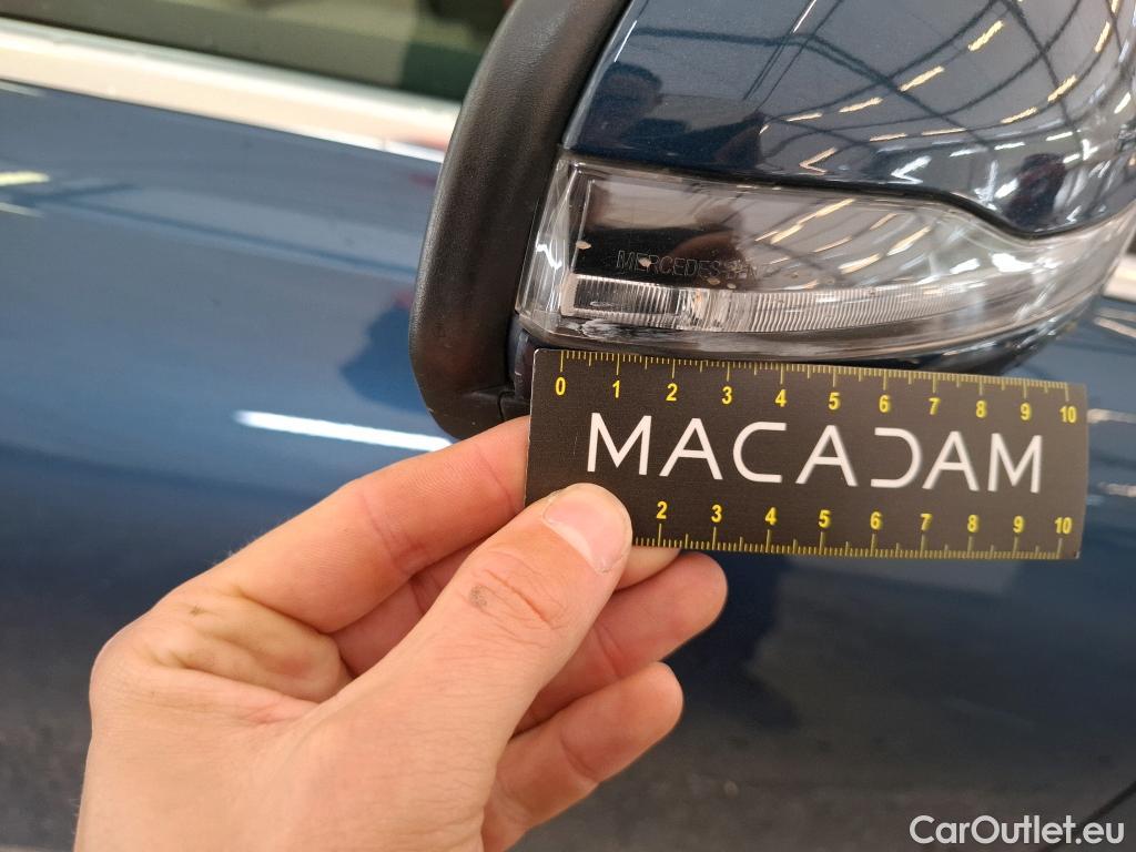  Mercedes  GLB MERCEDES-BENZ  / 2019 / 5P / SUV  200 d Business Line #53