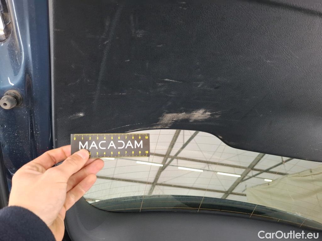  Mercedes  GLB MERCEDES-BENZ  / 2019 / 5P / SUV  200 d Business Line #34