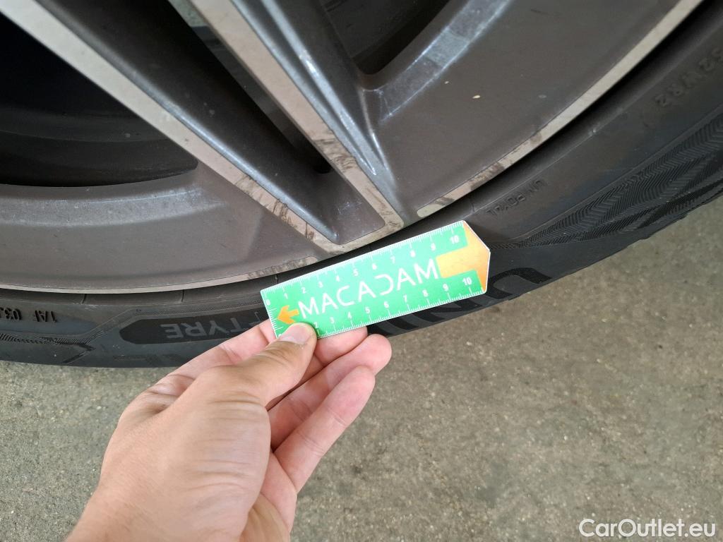  Mercedes  G-Klasee MERCEDES-BENZ GLC / 2019 / 5P / SUV 2.0 GLC 300 E AMG LINE 4MATIC #14