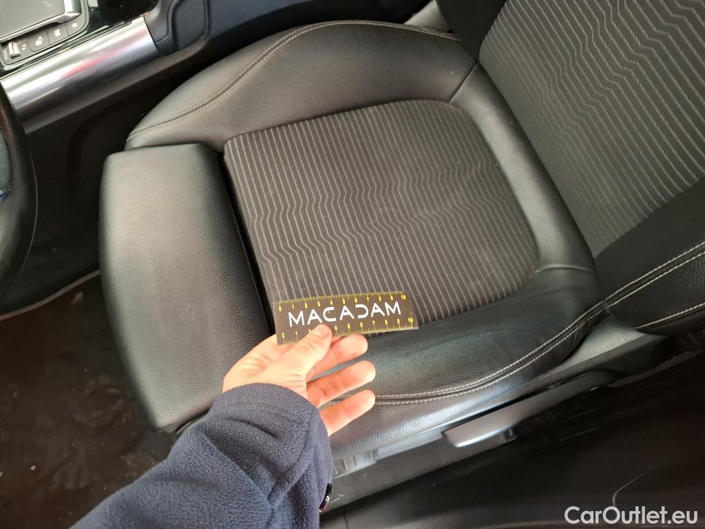  Mercedes  GLA MERCEDES-BENZ  / 2020 / 5P / SUV 1.3  250 e BUSINESS LINE DCT #43