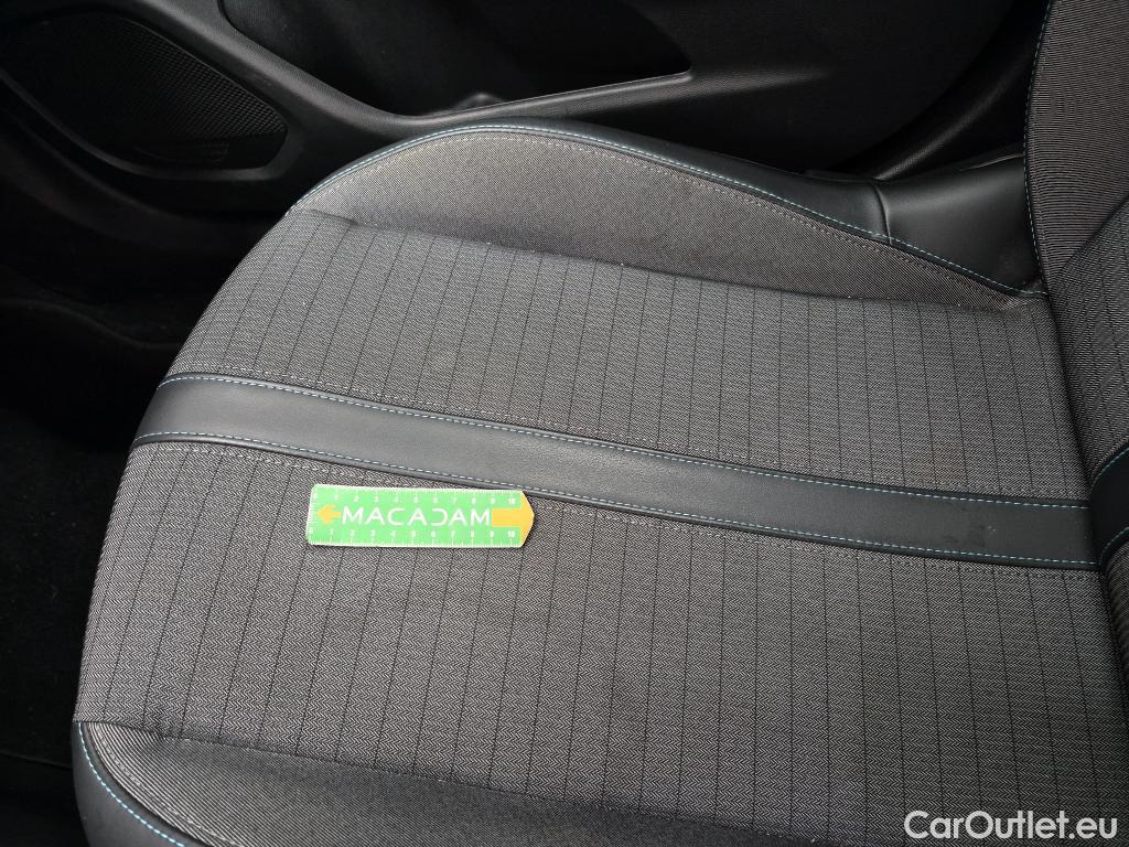  Peugeot  2008  Allure Pack 1.5 HDi 130CV BVA8 E6d #1