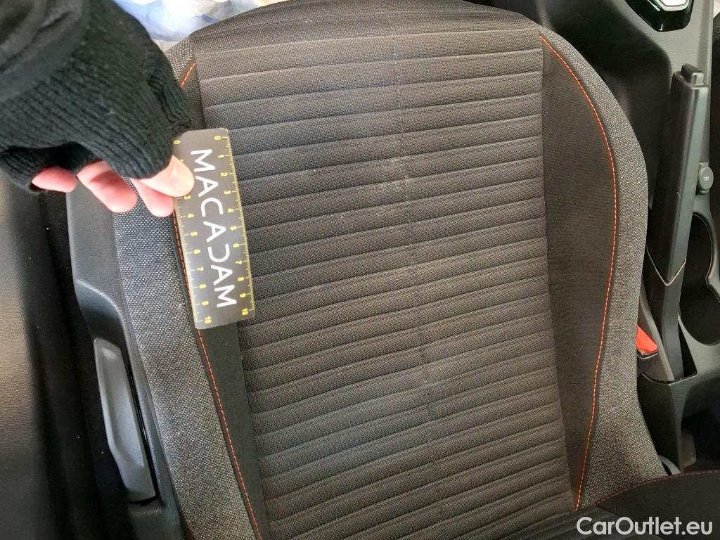  Peugeot  2008  Active Pack 1.2 PureTech 130CV BVA8 E6d #18