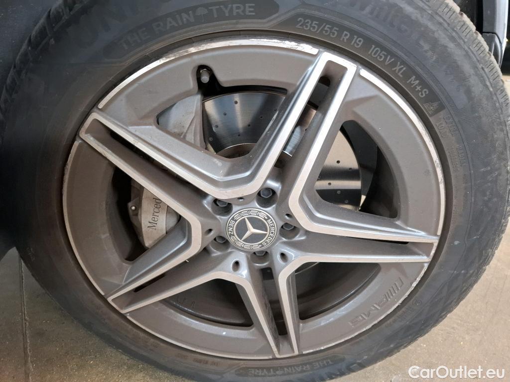  Mercedes  G-Klasee MERCEDES-BENZ GLC / 2019 / 5P / SUV 2.0 GLC 300 E AMG LINE 4MATIC #19