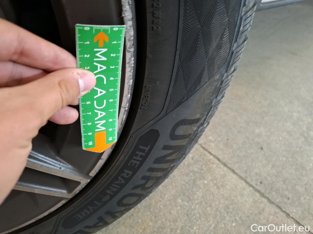  Mercedes  G-Klasee MERCEDES-BENZ GLC / 2019 / 5P / SUV 2.0 GLC 300 E AMG LINE 4MATIC #7