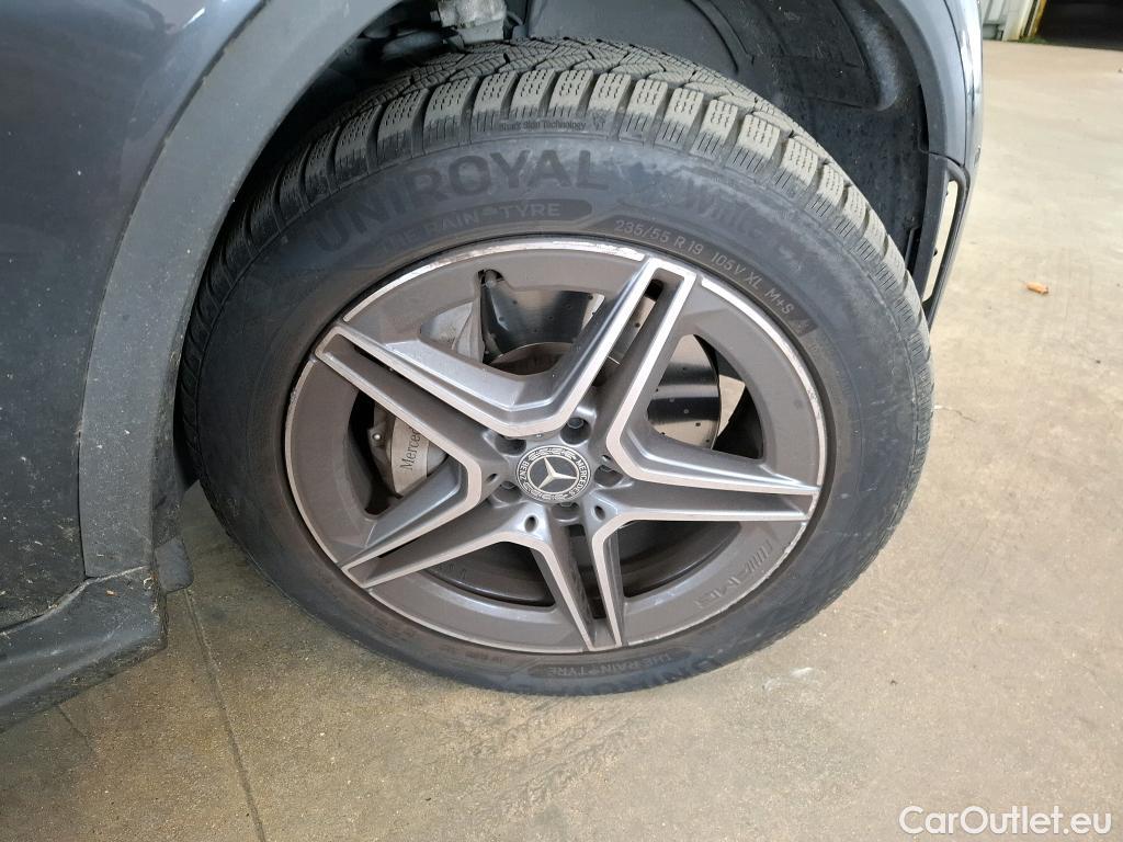  Mercedes  G-Klasee MERCEDES-BENZ GLC / 2019 / 5P / SUV 2.0 GLC 300 E AMG LINE 4MATIC #18