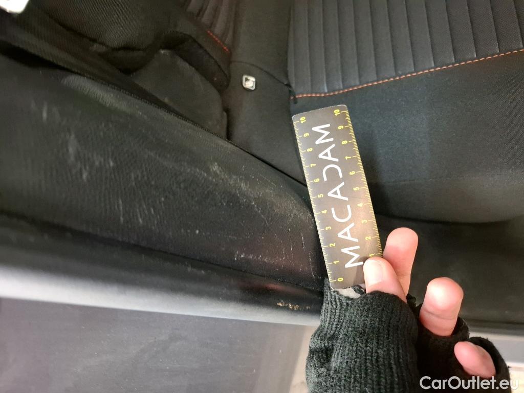  Peugeot  2008  Active Pack 1.2 PureTech 130CV BVA8 E6d #7