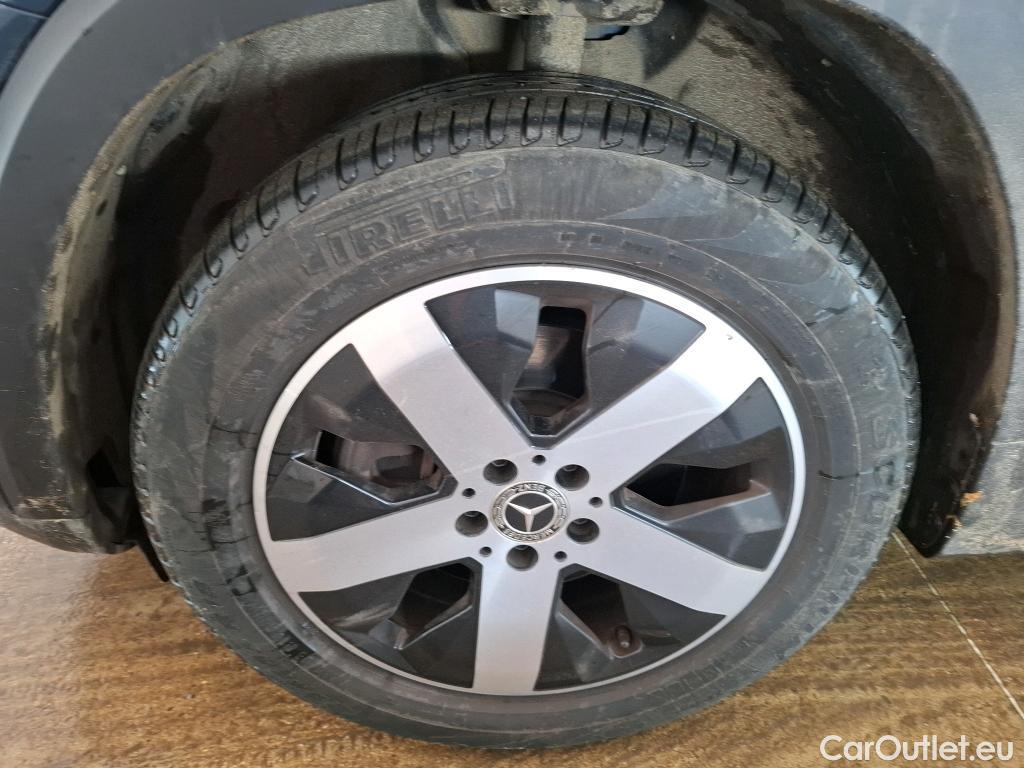  Mercedes  GLB MERCEDES-BENZ  / 2019 / 5P / SUV  200 d Business Line #17