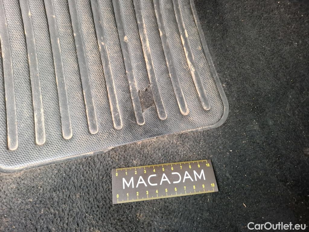  Peugeot  2008 PEUGEOT  / 2016 / 5P / Crossover Puretech 110 S&S ACTIVE #13