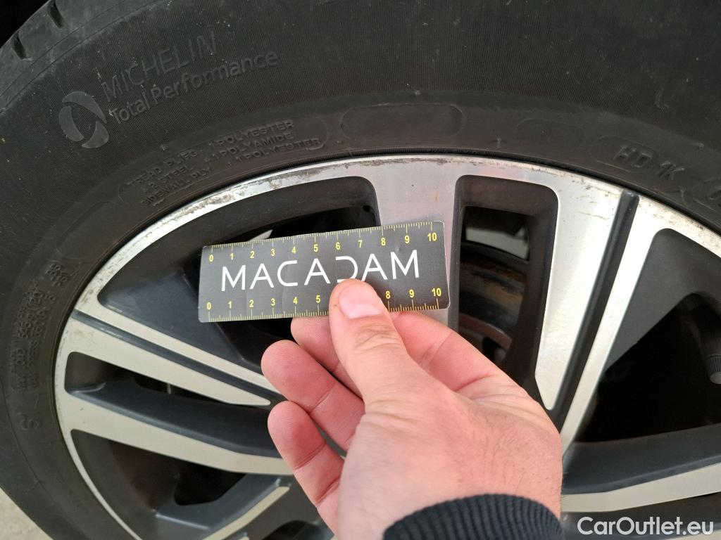  Peugeot  208  Allure Business 1.2 PureTech 100CV BVM6 E6d #17