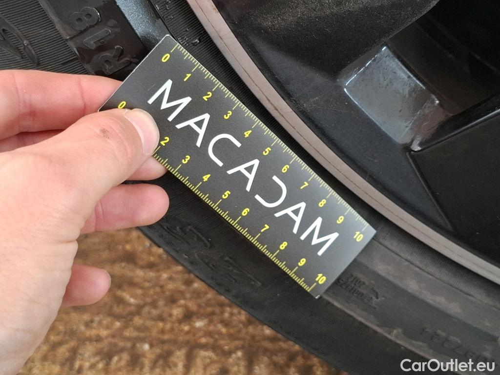  Mercedes  GLB MERCEDES-BENZ  / 2019 / 5P / SUV  200 d Business Line #21