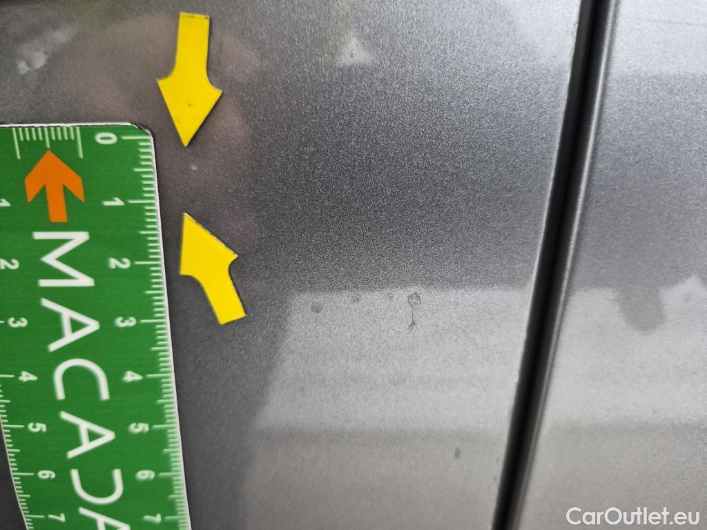  Peugeot  2008  Allure Pack 1.5 HDi 130CV BVA8 E6d #24