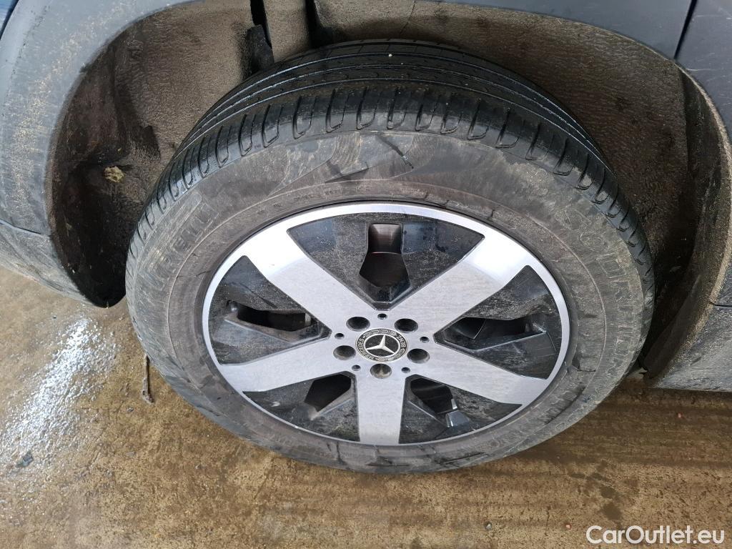  Mercedes  GLB MERCEDES-BENZ  / 2019 / 5P / SUV  200 d Business Line #22