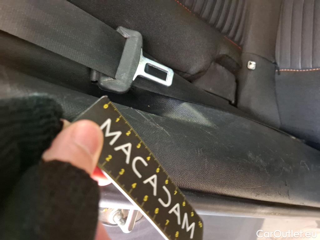  Peugeot  2008  Active Pack 1.2 PureTech 130CV BVA8 E6d #8