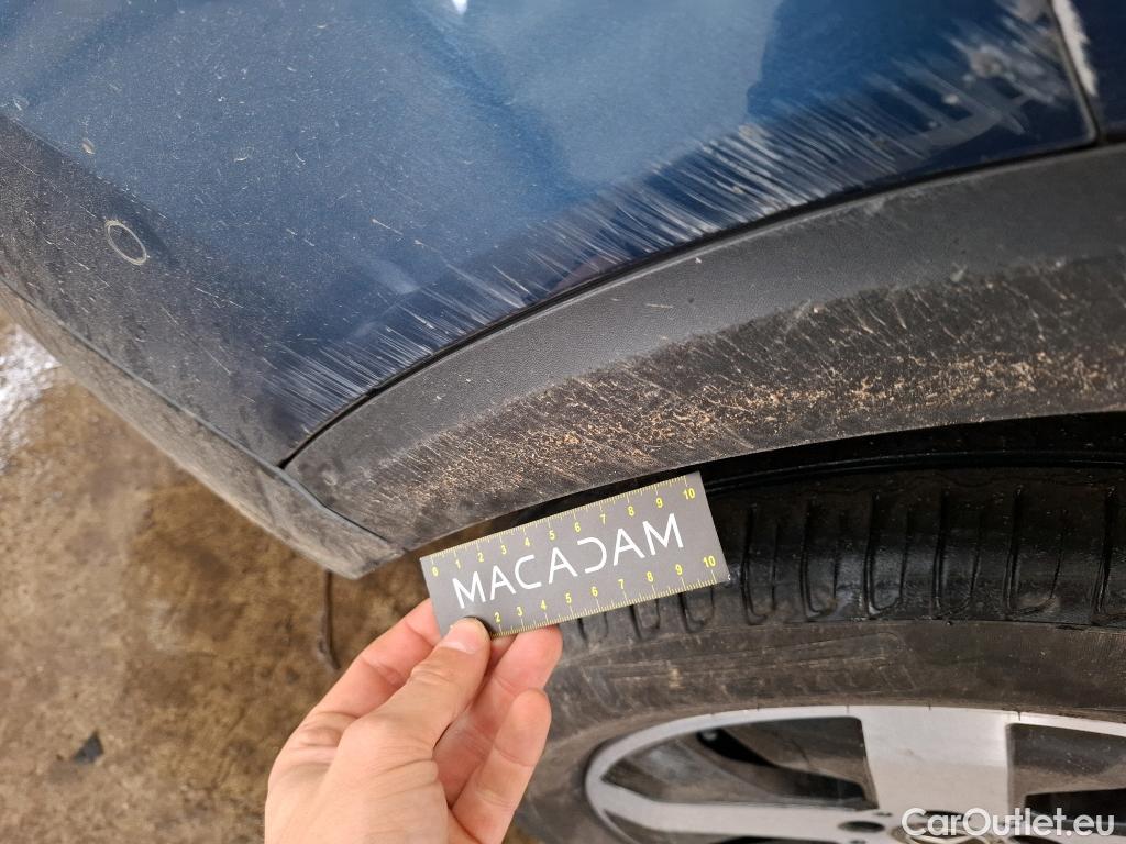  Mercedes  GLB MERCEDES-BENZ  / 2019 / 5P / SUV  200 d Business Line #49