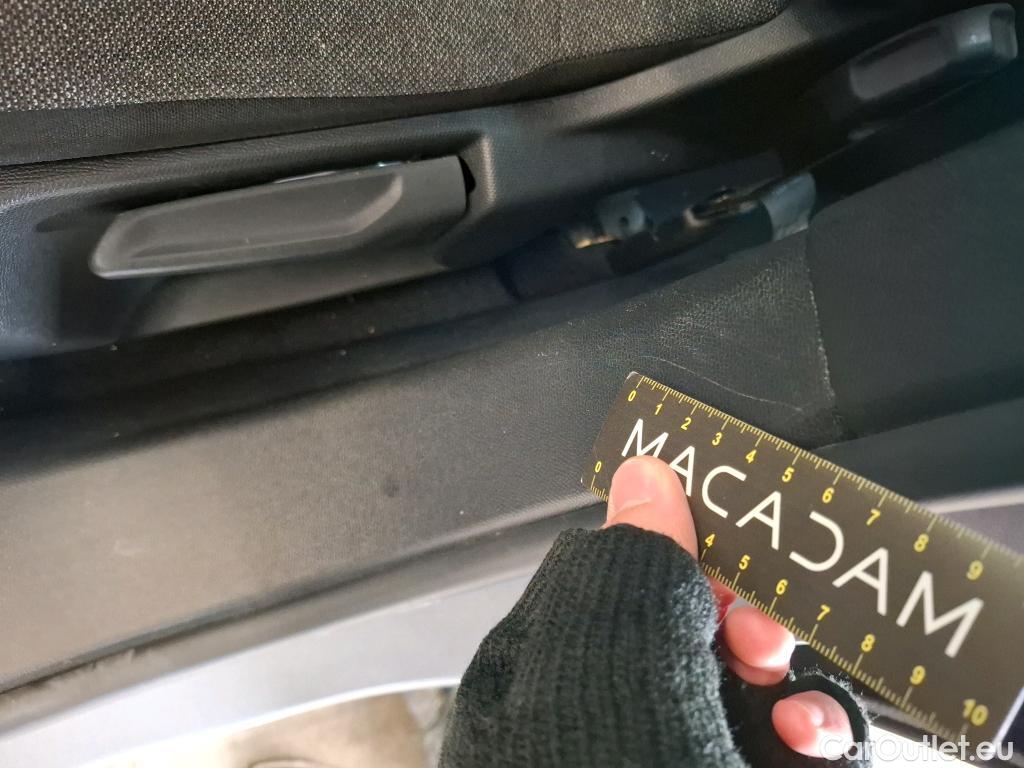  Peugeot  2008  Active Pack 1.2 PureTech 130CV BVA8 E6d #5