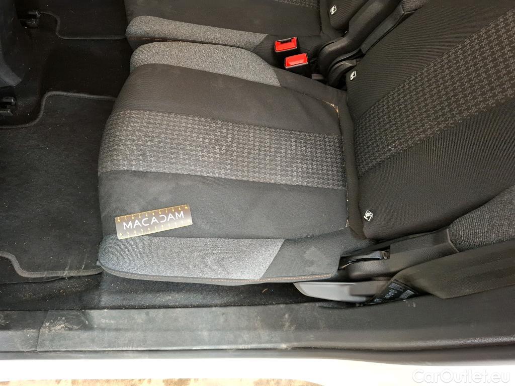  Peugeot  5008  Active Business 1.2 PureTech 130CV BVA8 7 Sieges E6dT #28