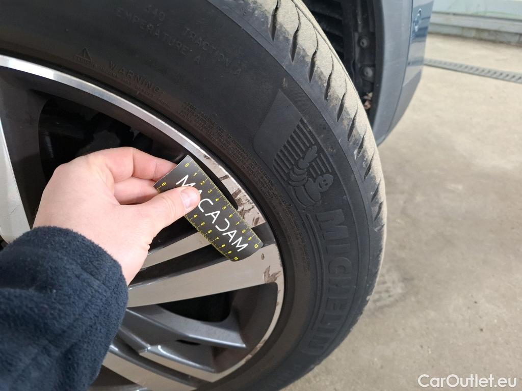  Peugeot  3008  II Allure Pack 1.5 HDi 130CV BVA8 E6d #23