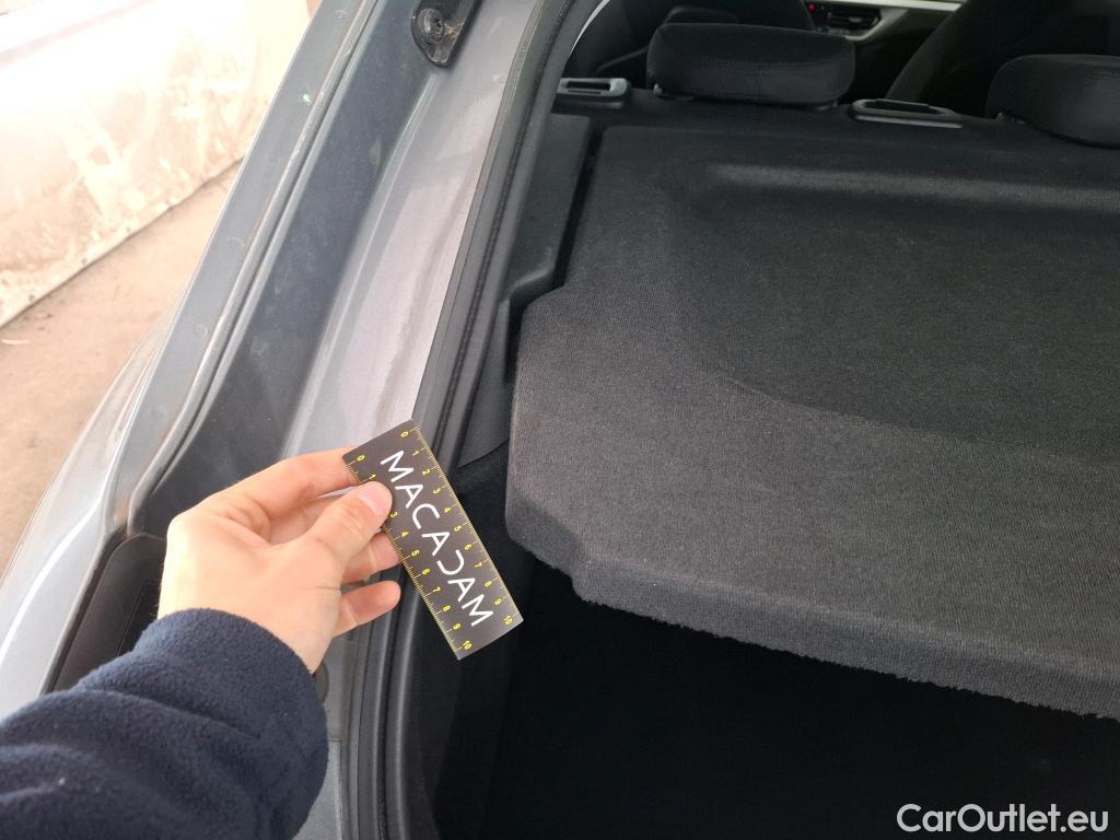  Bmw  Serie 1 BMW Série 1 / 2019 / 5P / Berline 116i DKG7 Business Design #16