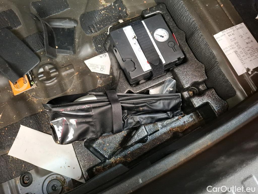  Audi  A3 AUDI  Sportback / 2020 / 5P / Berline 35 TFSI 150 Business Line #42