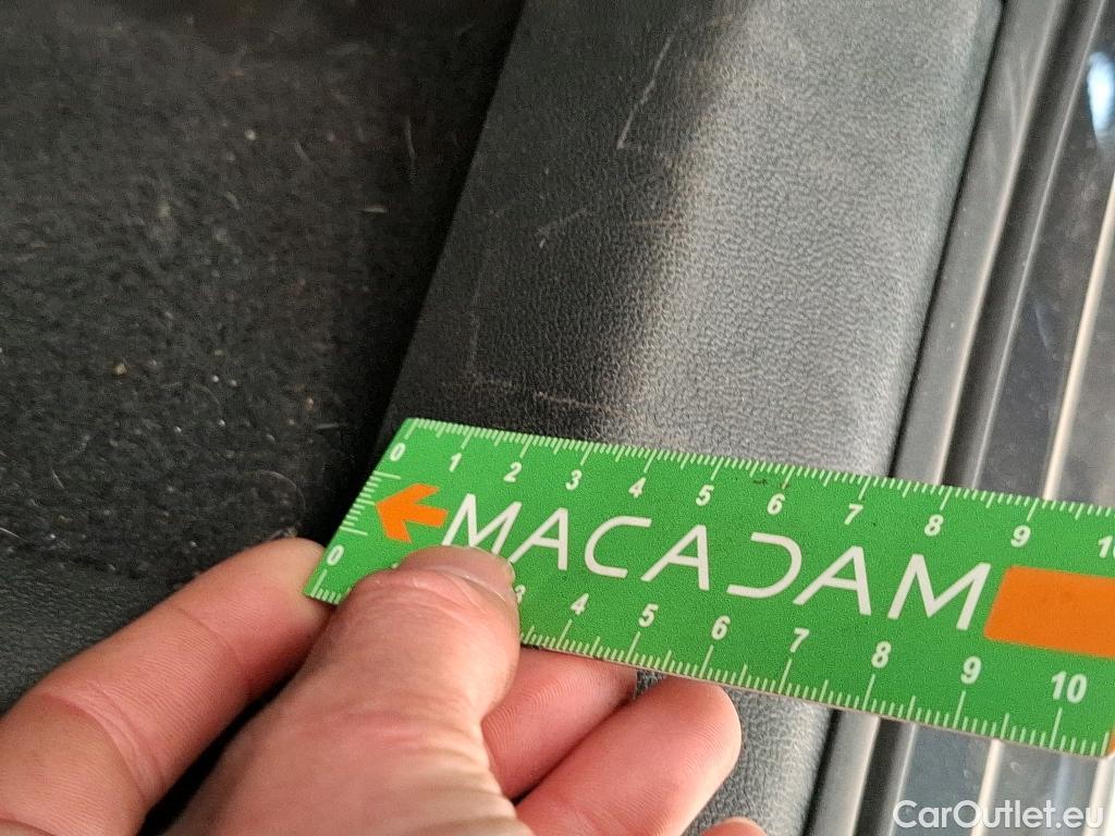  Audi  A3 AUDI  Sportback / 2020 / 5P / Berline 35 TFSI 150 Business Line #37