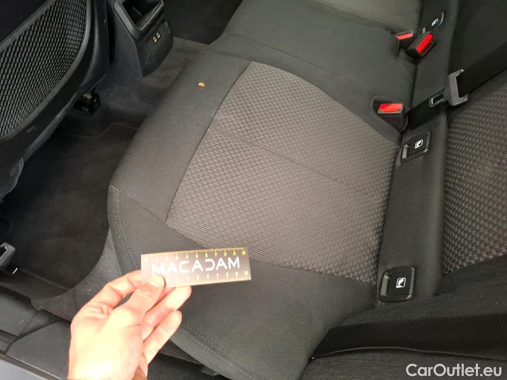  Bmw  Serie 1 BMW Série 1 / 2019 / 5P / Berline 116i DKG7 Business Design #1