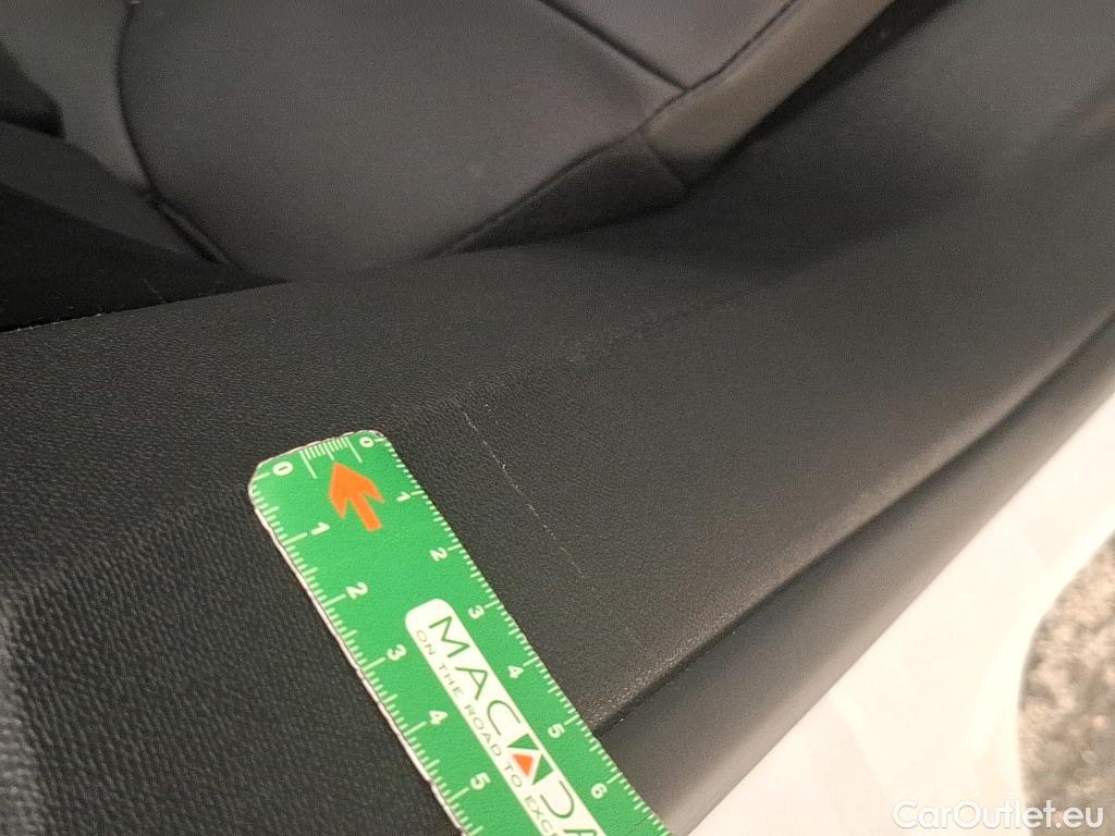  Peugeot  3008  II Allure 1.2 PureTech 130CV BVA8 E6d #10