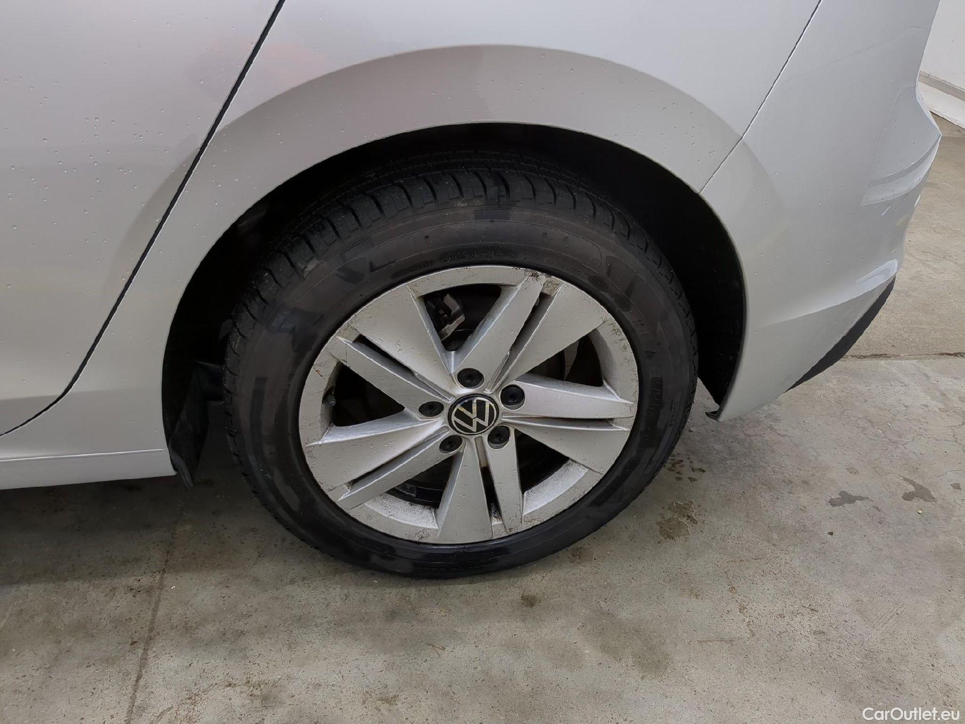  Volkswagen  Golf  VOLKSWAGEN / 2020 / 5P / Berline 1.0 TSI OPF 110 BVM6 Life Busi #15