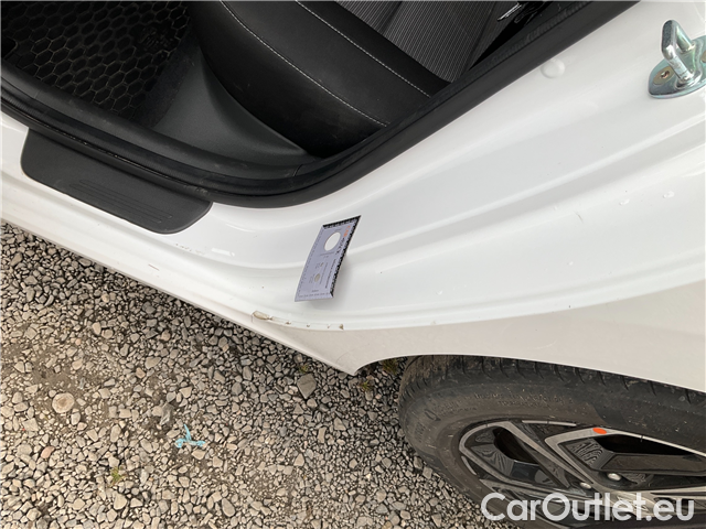  Hyundai  i30  kom.1.0TGDI Family Comf #16