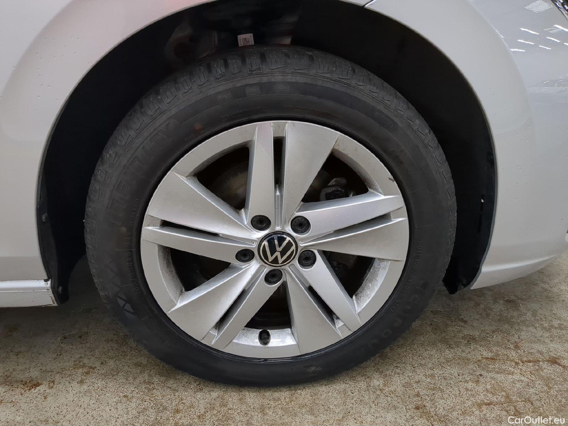  Volkswagen  Golf  VOLKSWAGEN / 2020 / 5P / Berline 1.0 TSI OPF 110 BVM6 Life Busi #13